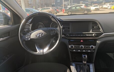 Hyundai Elantra VI рестайлинг, 2019 год, 2 030 000 рублей, 1 фотография