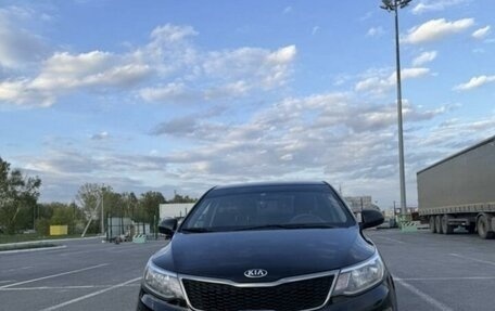 KIA Rio III рестайлинг, 2015 год, 1 020 000 рублей, 2 фотография