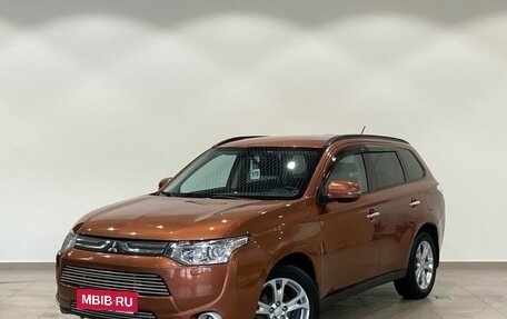 Mitsubishi Outlander III рестайлинг 3, 2012 год, 1 249 000 рублей, 1 фотография