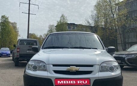 Chevrolet Niva I рестайлинг, 2018 год, 735 000 рублей, 1 фотография