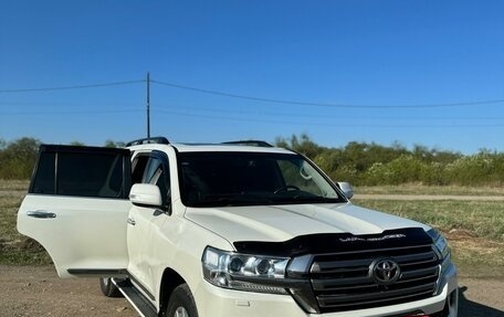 Toyota Land Cruiser 200, 2015 год, 5 499 999 рублей, 2 фотография