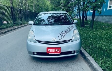 Toyota Prius, 2008 год, 742 000 рублей, 2 фотография