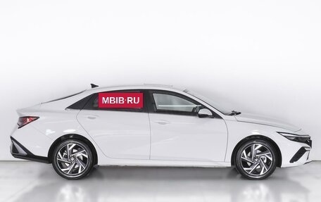 Hyundai Elantra, 2024 год, 2 670 000 рублей, 5 фотография