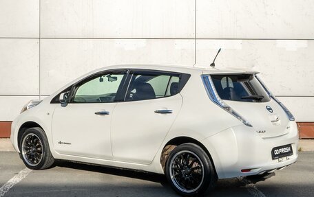 Nissan Leaf I, 2013 год, 930 000 рублей, 2 фотография