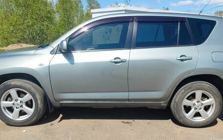 Toyota RAV4, 2005 год, 1 350 000 рублей, 1 фотография