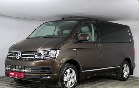 Volkswagen Caravelle T6 рестайлинг, 2018 год, 4 999 000 рублей, 1 фотография