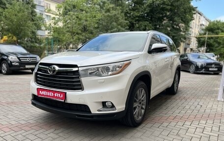 Toyota Highlander III, 2014 год, 3 700 000 рублей, 1 фотография