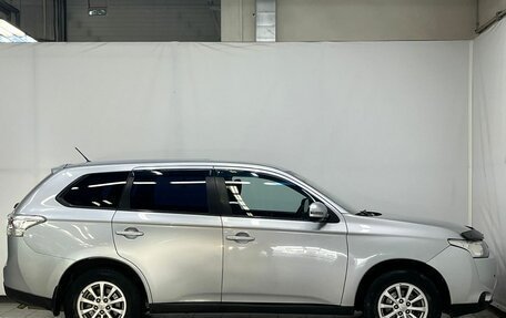 Mitsubishi Outlander III рестайлинг 3, 2012 год, 1 481 000 рублей, 4 фотография