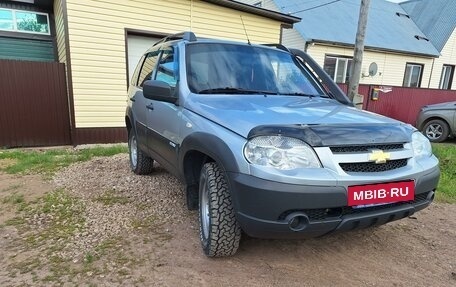 Chevrolet Niva I рестайлинг, 2013 год, 600 000 рублей, 1 фотография