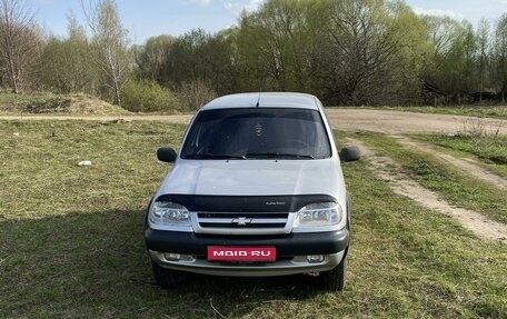 Chevrolet Niva I рестайлинг, 2004 год, 1 фотография