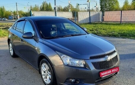 Chevrolet Cruze II, 2012 год, 770 000 рублей, 3 фотография