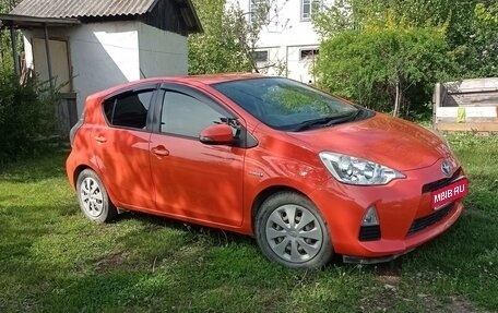 Toyota Aqua I, 2013 год, 1 000 000 рублей, 1 фотография