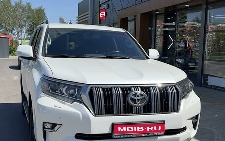 Toyota Land Cruiser Prado 150 рестайлинг 2, 2019 год, 6 050 000 рублей, 1 фотография