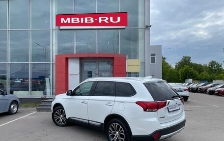 Mitsubishi Outlander III рестайлинг 3, 2015 год, 7 фотография