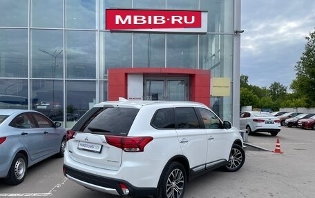 Mitsubishi Outlander III рестайлинг 3, 2015 год, 5 фотография