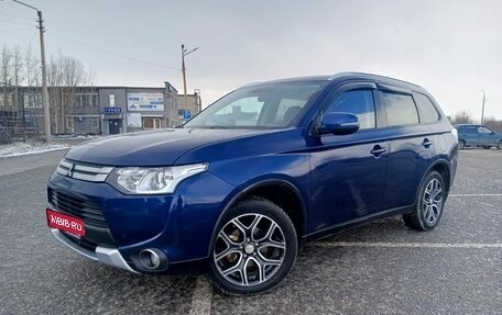 Mitsubishi Outlander III рестайлинг 3, 2014 год, 1 499 000 рублей, 1 фотография