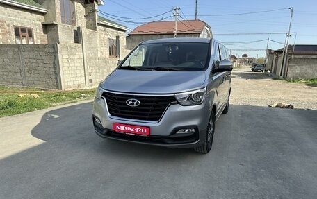 Hyundai Grand Starex Grand Starex I рестайлинг 2, 2020 год, 3 850 000 рублей, 1 фотография