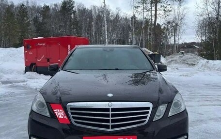 Mercedes-Benz E-Класс, 2012 год, 1 850 000 рублей, 1 фотография