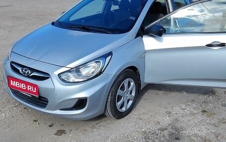 Hyundai Solaris II рестайлинг, 2013 год, 850 000 рублей, 1 фотография