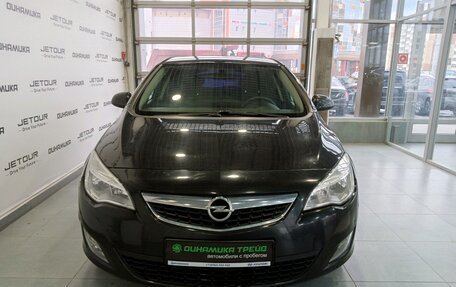 Opel Astra J, 2011 год, 695 000 рублей, 2 фотография