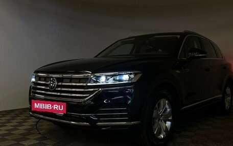 Volkswagen Touareg III, 2022 год, 9 700 000 рублей, 2 фотография