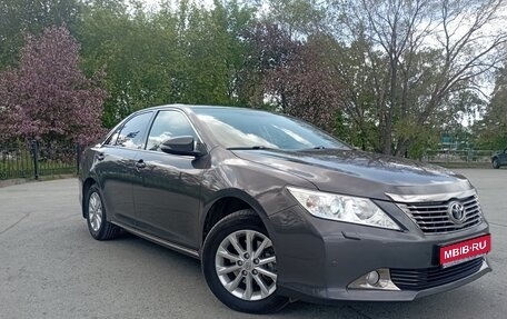 Toyota Camry, 2014 год, 2 350 000 рублей, 1 фотография