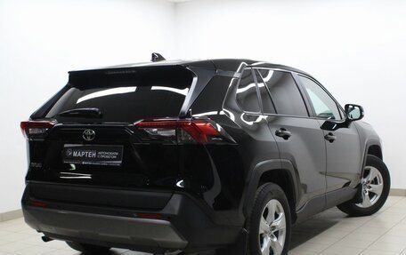 Toyota RAV4, 2021 год, 3 550 000 рублей, 6 фотография