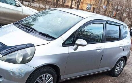 Honda Fit III, 2002 год, 380 000 рублей, 1 фотография