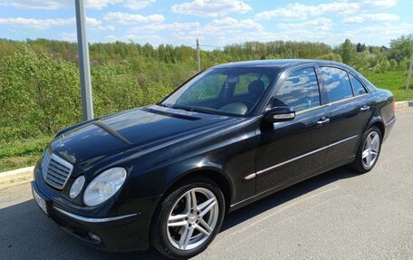 Mercedes-Benz E-Класс, 2003 год, 850 000 рублей, 1 фотография