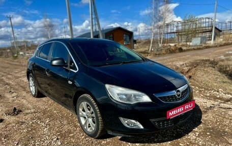 Opel Astra J, 2010 год, 730 000 рублей, 3 фотография