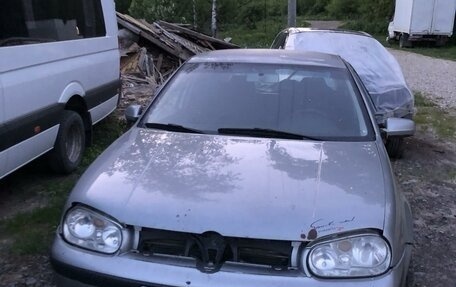 Volkswagen Golf IV, 2002 год, 250 000 рублей, 1 фотография