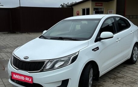 KIA Rio III рестайлинг, 2014 год, 1 100 000 рублей, 1 фотография