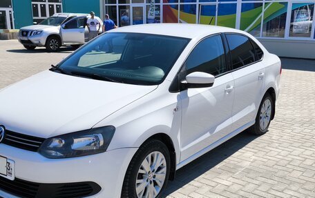 Volkswagen Polo VI (EU Market), 2011 год, 900 000 рублей, 1 фотография