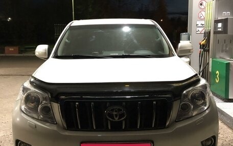 Toyota Land Cruiser Prado 150 рестайлинг 2, 2013 год, 3 700 000 рублей, 1 фотография