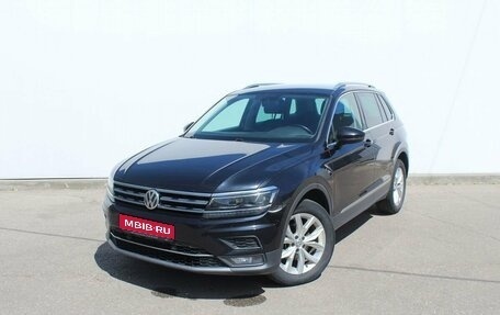 Volkswagen Tiguan II, 2018 год, 3 020 000 рублей, 1 фотография