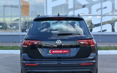 Volkswagen Tiguan II, 2019 год, 2 459 000 рублей, 4 фотография