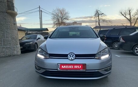 Volkswagen Golf VII, 2019 год, 1 960 000 рублей, 2 фотография
