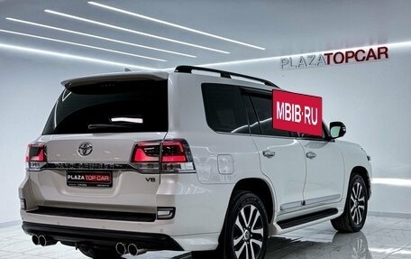 Toyota Land Cruiser 200, 2018 год, 9 350 000 рублей, 2 фотография