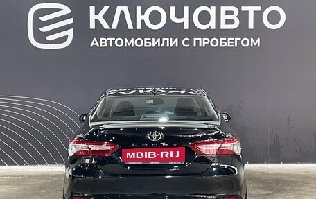 Toyota Camry, 2021 год, 3 380 000 рублей, 6 фотография