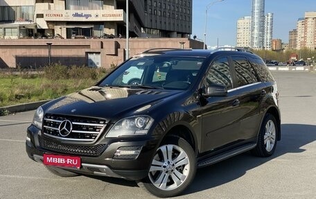 Mercedes-Benz M-Класс, 2011 год, 2 350 000 рублей, 1 фотография