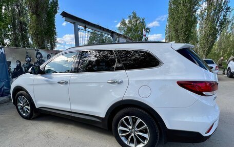 Hyundai Santa Fe III рестайлинг, 2018 год, 3 350 000 рублей, 1 фотография