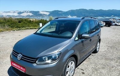 Volkswagen Touran III, 2011 год, 1 180 000 рублей, 1 фотография