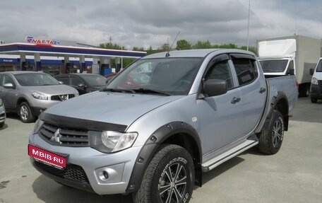 Mitsubishi L200 IV рестайлинг, 2014 год, 1 500 000 рублей, 4 фотография