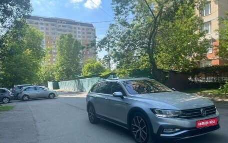 Volkswagen Passat B8 рестайлинг, 2019 год, 2 999 000 рублей, 1 фотография