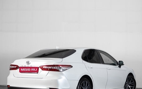 Toyota Camry, 2021 год, 3 799 000 рублей, 5 фотография