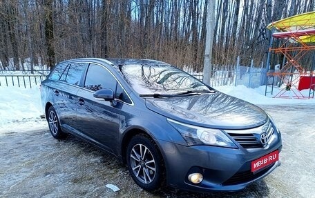 Toyota Avensis III рестайлинг, 2012 год, 1 350 000 рублей, 1 фотография