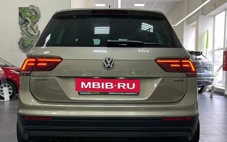 Volkswagen Tiguan II, 2020 год, 3 099 000 рублей, 3 фотография