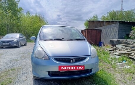 Honda Fit III, 2004 год, 465 000 рублей, 2 фотография