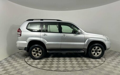 Toyota Land Cruiser Prado 120 рестайлинг, 2007 год, 2 139 000 рублей, 4 фотография