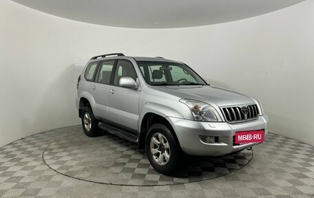 Toyota Land Cruiser Prado 120 рестайлинг, 2007 год, 2 139 000 рублей, 3 фотография